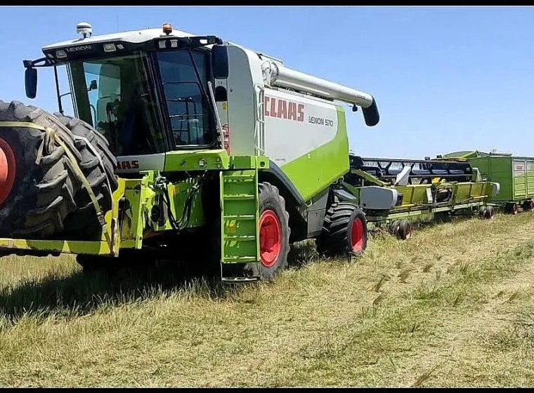 Cosechadora Claas Lexion 570, año 2009