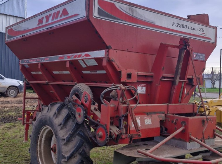 Fertilizadora Syra Motion F7500, año 2014