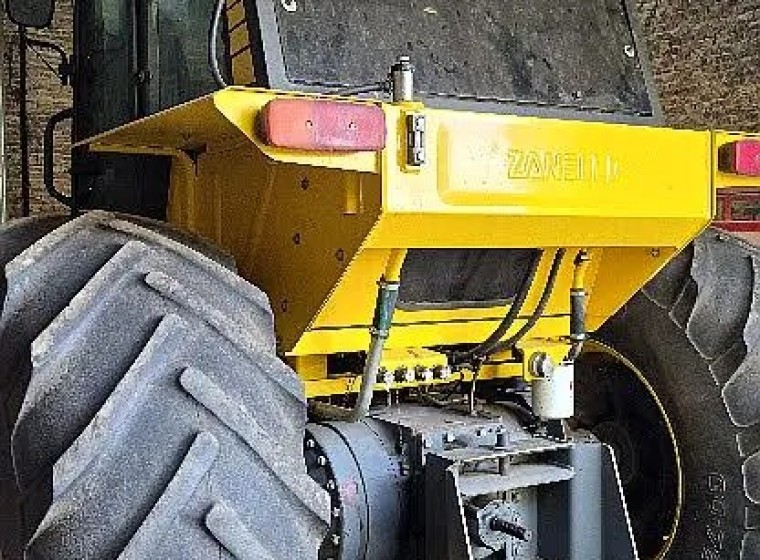 Tractor Pauny 250 A, año 1