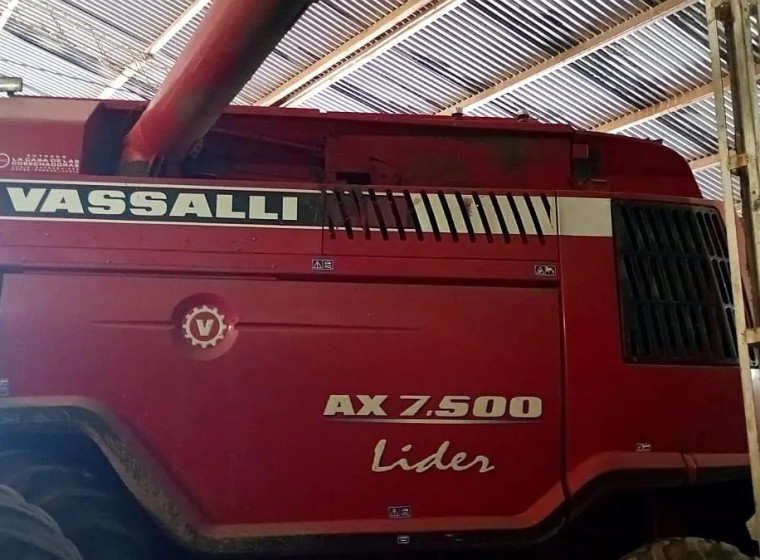 Cosechadora Vassalli AX 7500 Lider, año 2011