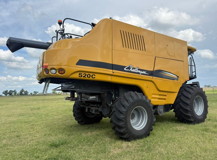 Cosechadora Challenger 520C, año 2022