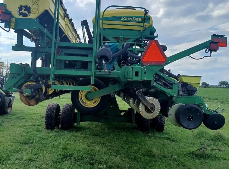 Sembradora John Deere 1745 18 a 52, año 2018