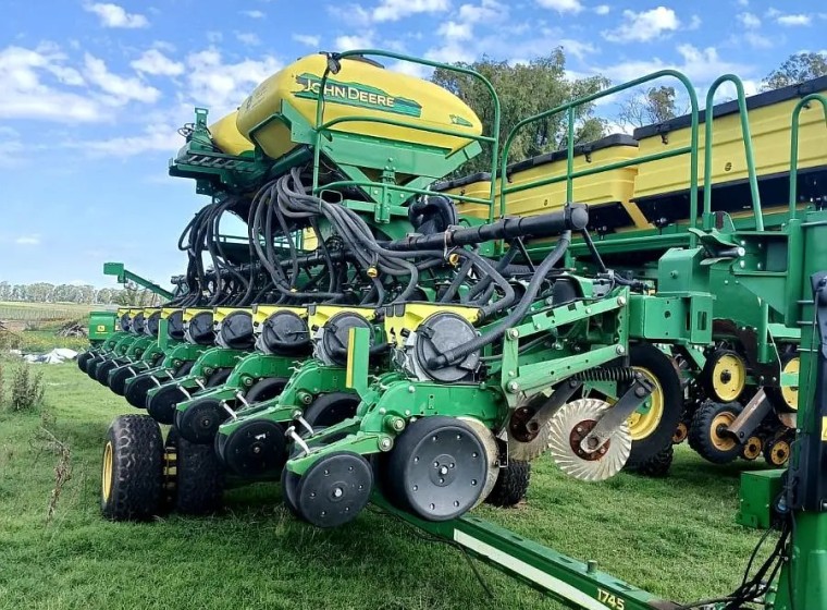 Sembradora John Deere 1745 18 a 52, año 2018
