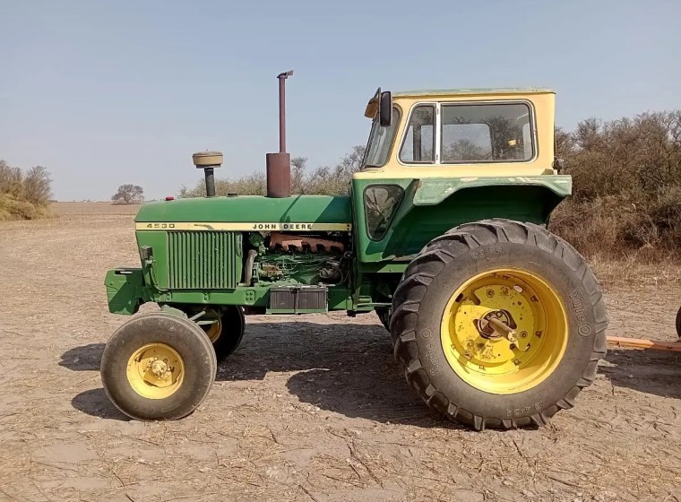 Tractor John Deere 4530, año 1975
