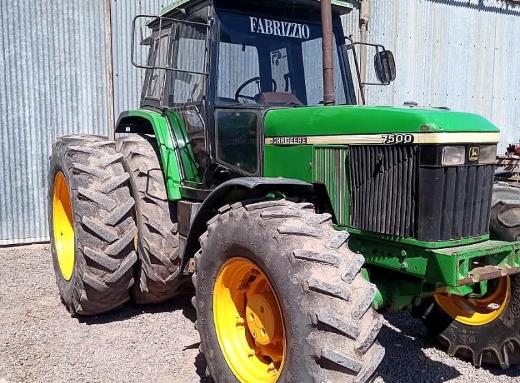 Tractor John Deere 7500, año 1