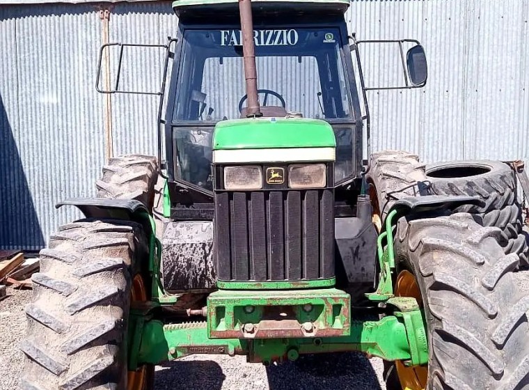 Tractor John Deere 7500, año 1