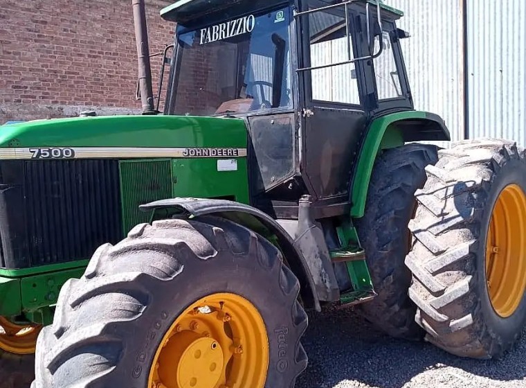 Tractor John Deere 7500, año 1