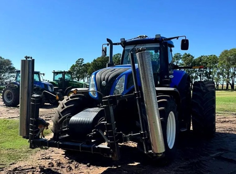 Tractor New Holland T8.320, año 2017