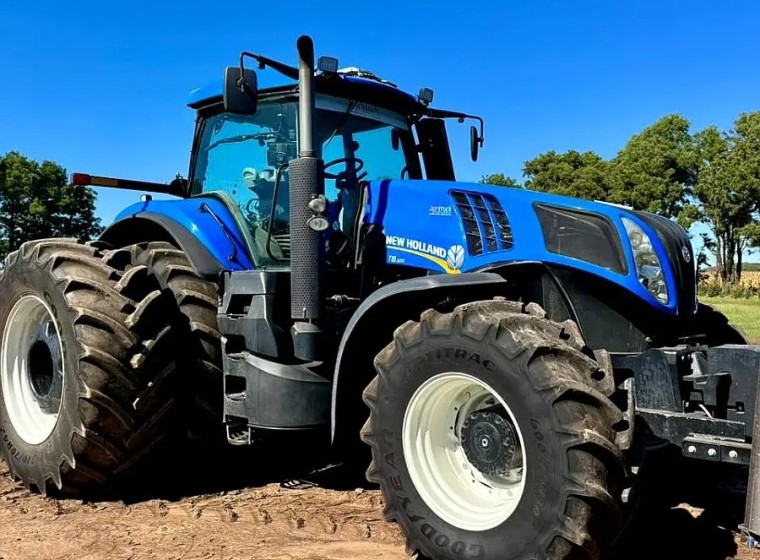 Tractor New Holland T8.320, año 2017