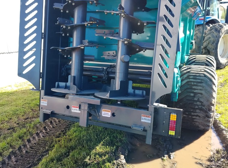 Fertilizadora Boshi 20 m3, año 0