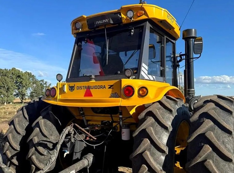 Tractor Pauny EVO 250 A, año 2023
