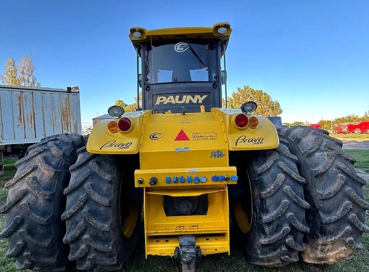Tractor Pauny 580 Bravo, año 2018
