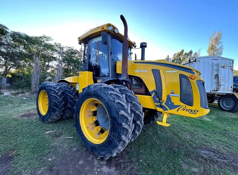 Tractor Pauny 580 Bravo, año 2018