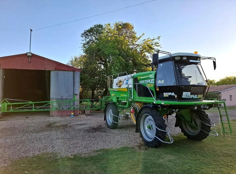 Pulverizadora Metalfor Múltiple 3200, año 2005