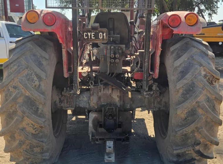 Tractor Massey Ferguson 4292, año 1
