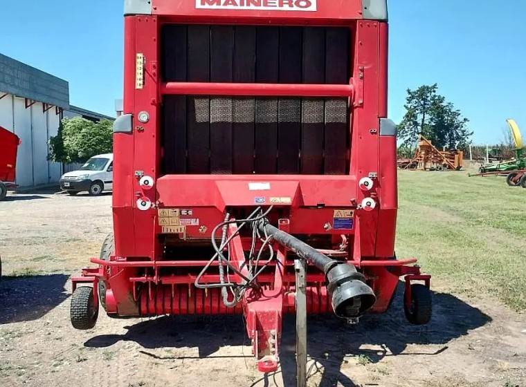 Rotoenfardadora Mainero 5885, año 2012