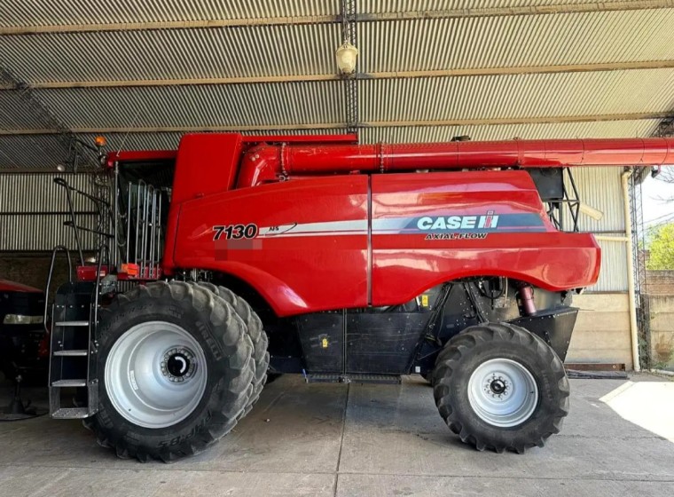 Cosechadora Case 7130, año 2017
