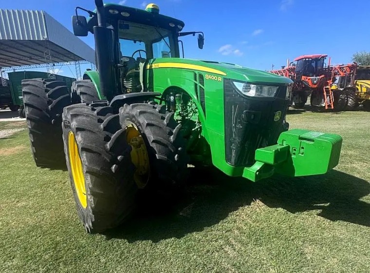 Tractor John Deere 8400 R, año 2018
