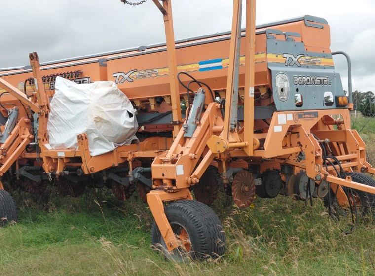 Sembradora Agrometal TX Mega 2152, año 2019