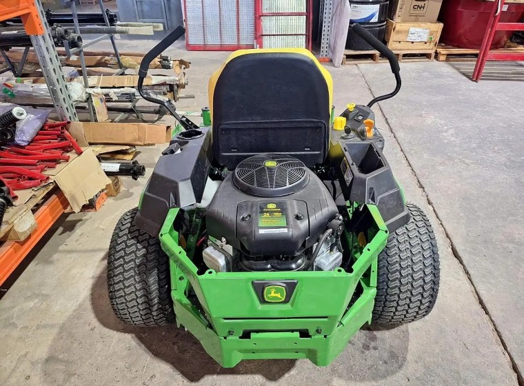 Tractor John Deere Z325e, año 0