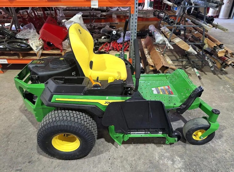 Tractor John Deere Z325e, año 0