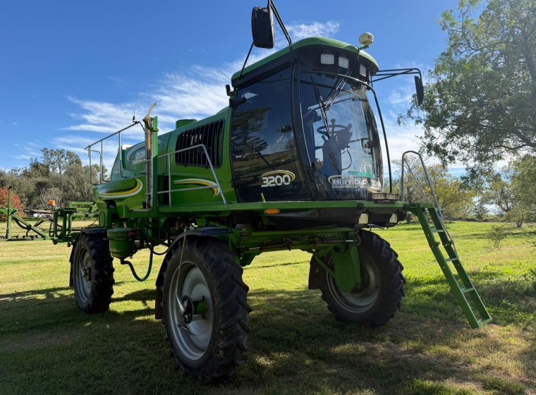 Pulverizadora Metalfor 3200, año 1