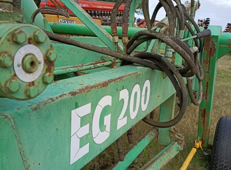 Extractora de cereales Agro eg 200, año 2007
