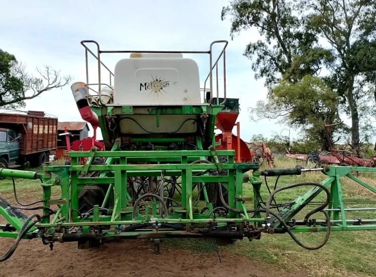 Pulverizadora Metalfor Múltiple 2800, año 2006