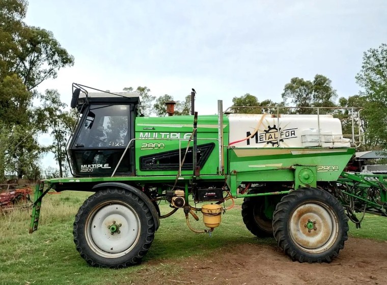 Pulverizadora Metalfor Múltiple 2800, año 2006