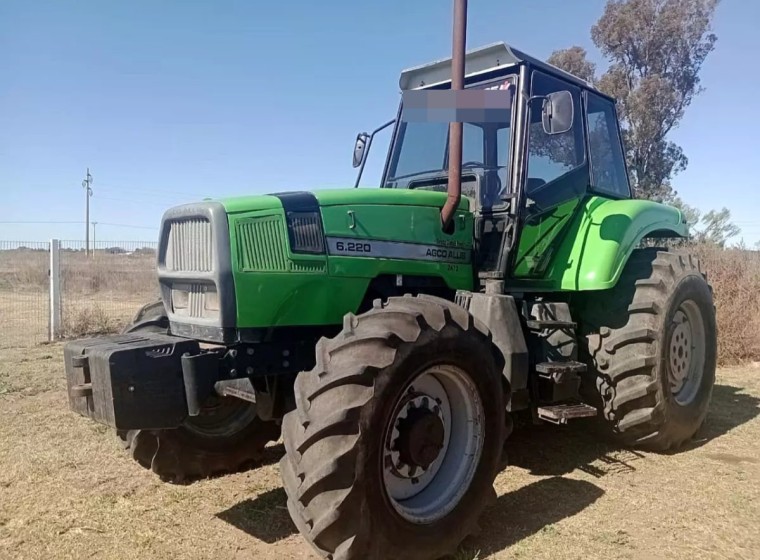 Tractor Agco Allis 6.220, año 2004