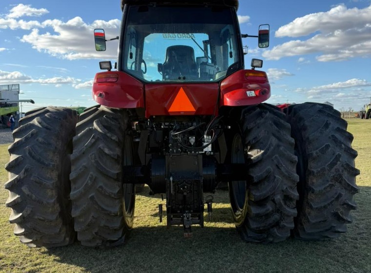 Tractor Case Magnum 240, año 2008