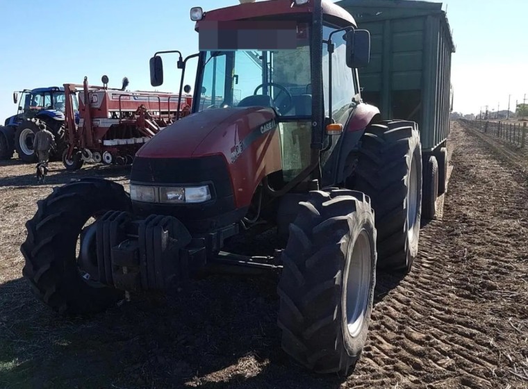 Tractor Case JX95, año 2008