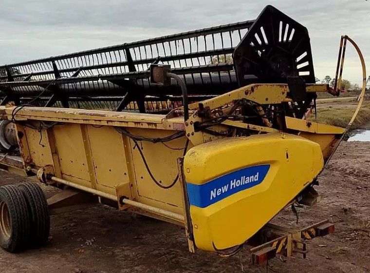 Cosechadora New Holland TR-98, año 1998