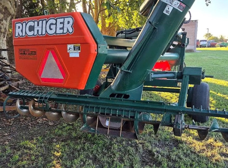 Extractora de cereales Richiger EA 910, año 2018
