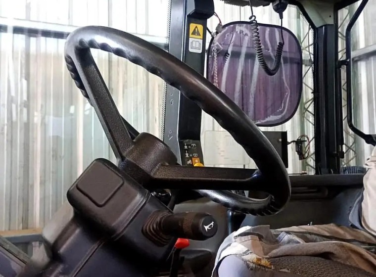 Tractor New Holland TS 120, año 2006