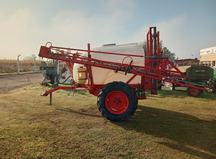 Pulverizadora Barbuy 3000, año 2010