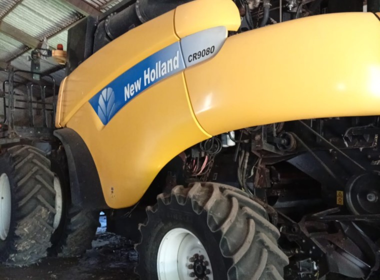 Cosechadora New Holland CR 9080, año 2012