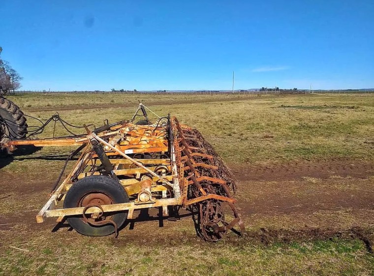 Labranza Dan Car 7 mts con rolos, año 1