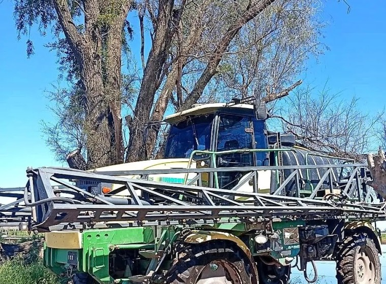 Pulverizadora Caiman SP 3228, año 2008