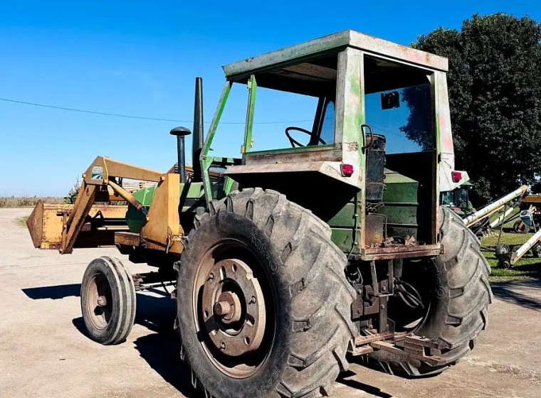 Tractor Deutz AX100 con pala, año 1