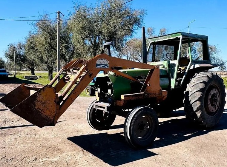 Tractor Deutz AX100 con pala, año 1
