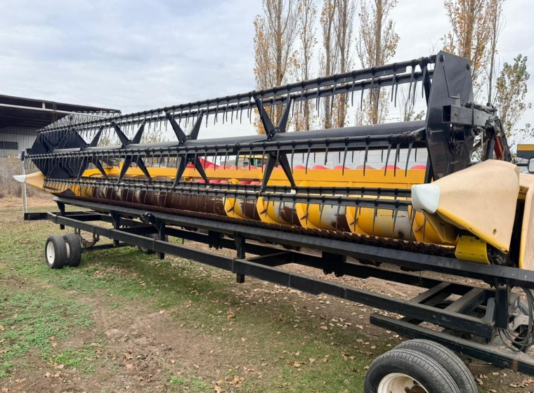 Cabezal New Holland 25 pies, año 2019