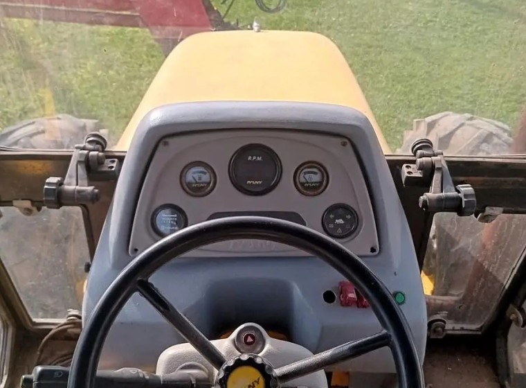 Tractor Pauny EVO 250 A, año 2012