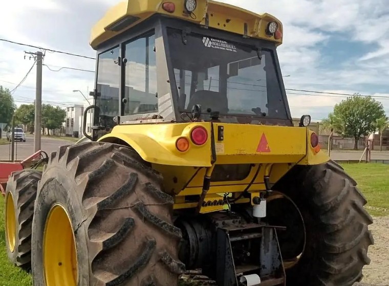 Tractor Pauny EVO 250 A, año 2012