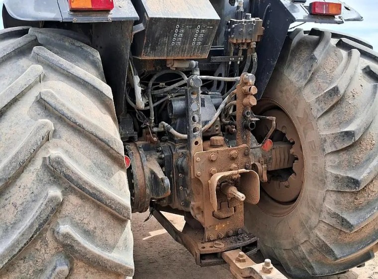 Tractor Valtra BH160, año 2008