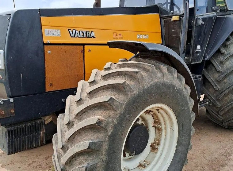 Tractor Valtra BH160, año 2008