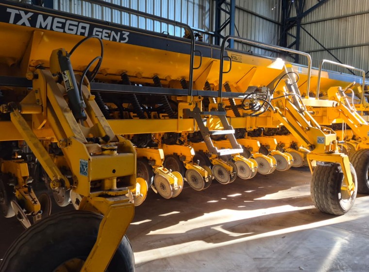Sembradora Agrometal TX Mega 2252, año 2020