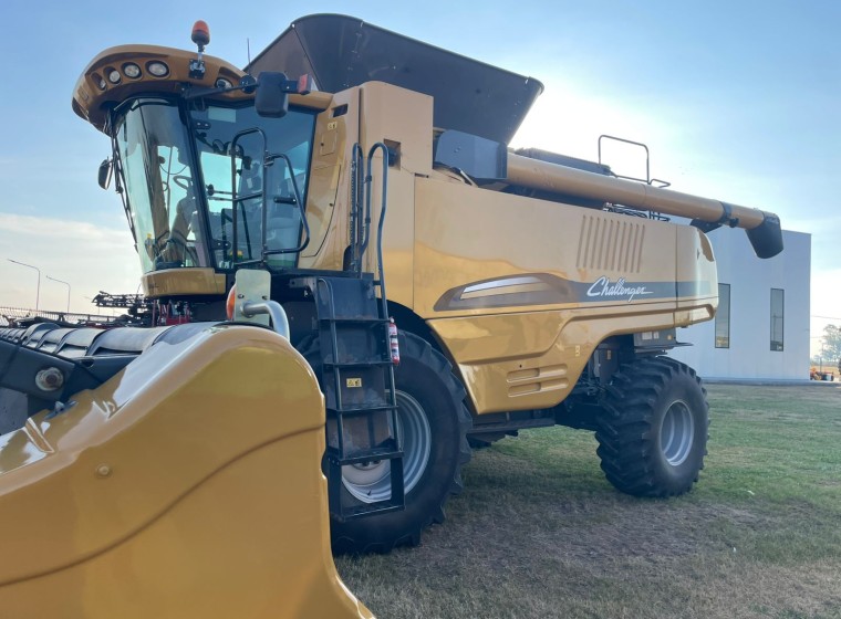 Cosechadora Challenger 520 C, año 1