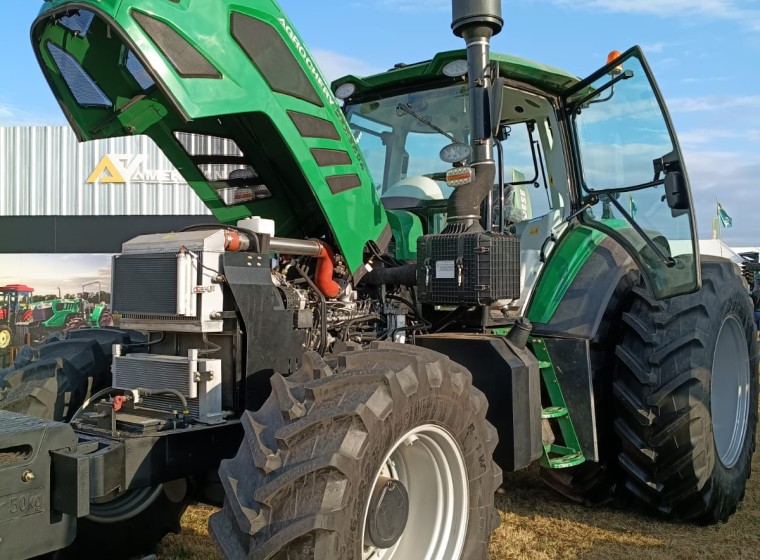 Tractor Chery CFK2404, año 0