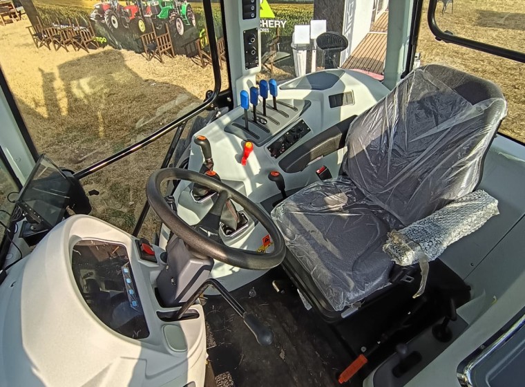 Tractor Chery CFK2404, año 0